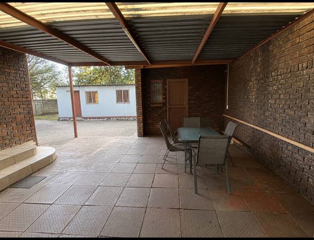 3 BEDROOM HOUSE FOR SALE IN BEDWORTH PARK